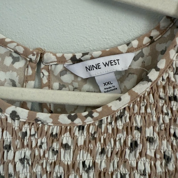 Nine West Women’s Beige Leopard Print Blouse Size XXL - Picture 2 of 3